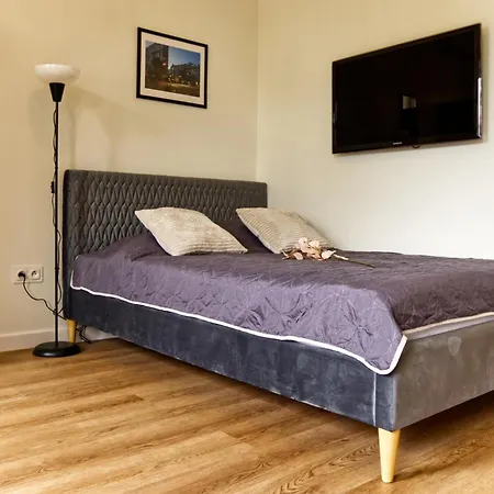 New! Center Boya * Warschau